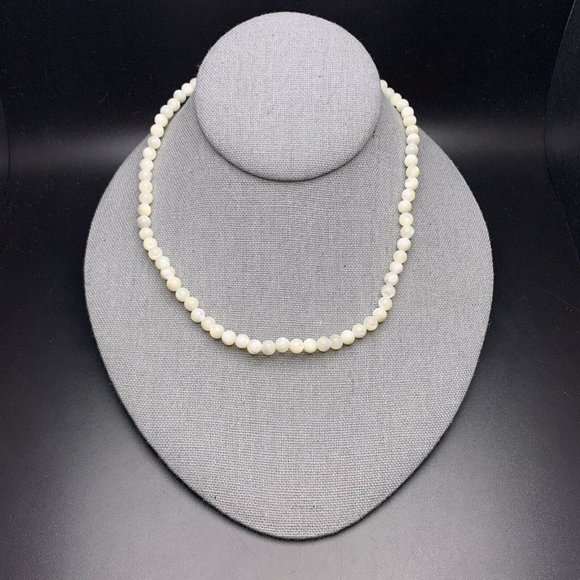 Vintage Jewelry Mother Of Pearl Necklace Bracelet Stud Earrings